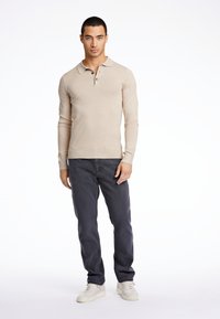 Lindbergh LONG SLEEVE  - Pikeepaita - sand mel