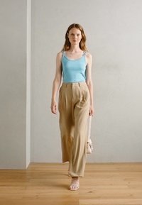 Thumbnail Image 2