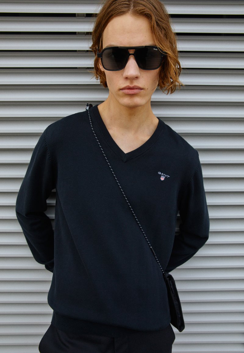 GANT CLASSIC V NECK - Jumper - black - Zalando.co.uk