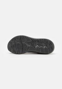 ASICS Scarpe da corsa su strada - black