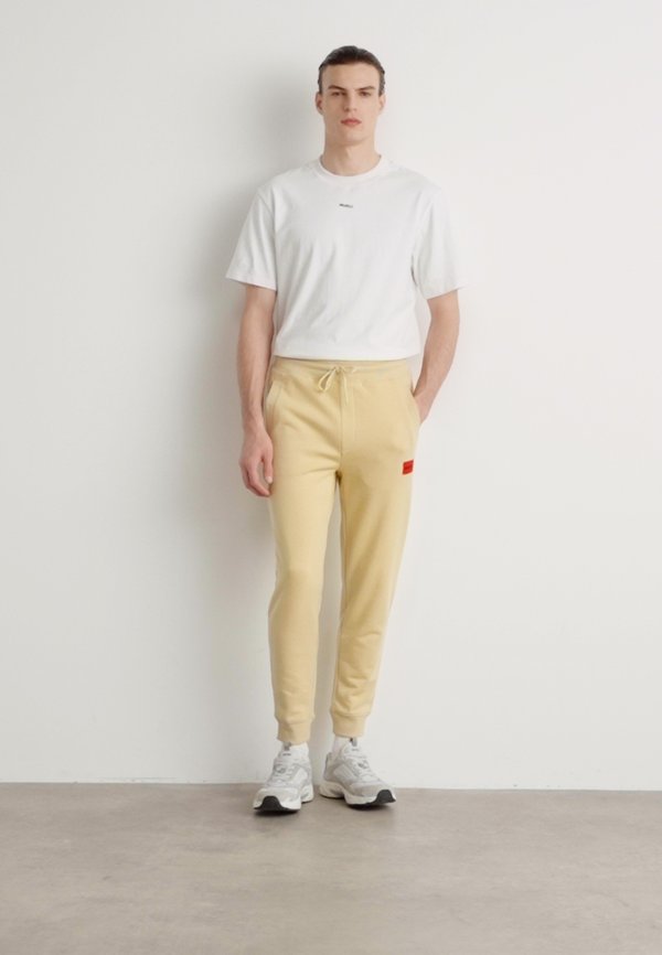 DOAK - Tracksuit bottoms - beige3