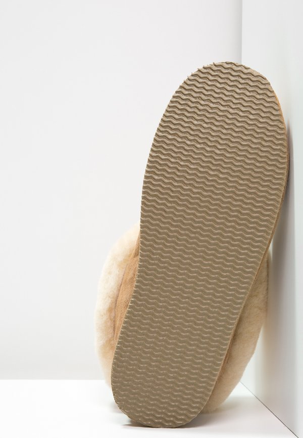 LENA - Slippers - chestnut3