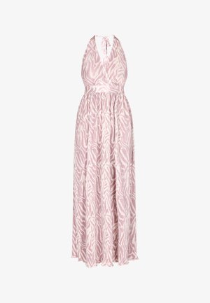 Hosszú, laza ruha világos rózsaszínben, finom zebra mintázattal. Jellemzője a nyakpántos kivágás, a csomagolt fazon és a ráncolt szoknya, textúrált anyagból.