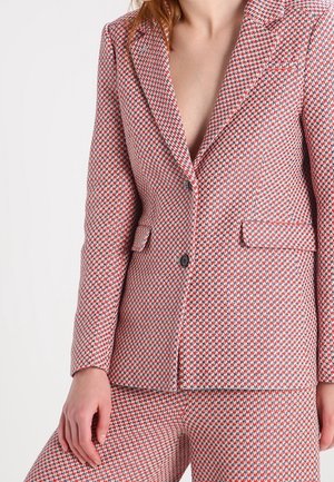 Blazer - red