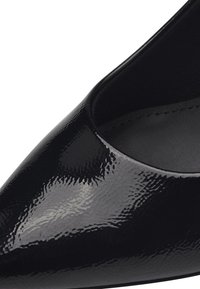 s.Oliver Decolleté - black patent