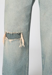 EIGHTYFIVE KNEE CUT - Laisvi džinsai - island blue