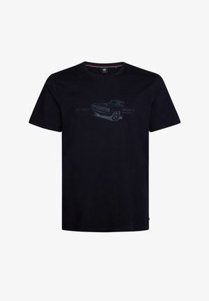 T-shirt nera in cotone con stampa grafica di un'auto e il testo "PETROL IND&CO" in tonalità grigie, collo rotondo, maniche corte.