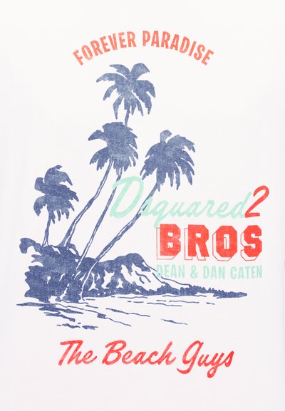Palmengesäumter Strand und Silhouette mit dem Text "Forever Paradise", "Dsquared2 Bros Dean & Dan Caten" und "The Beach Guys" in Rot und Blau.