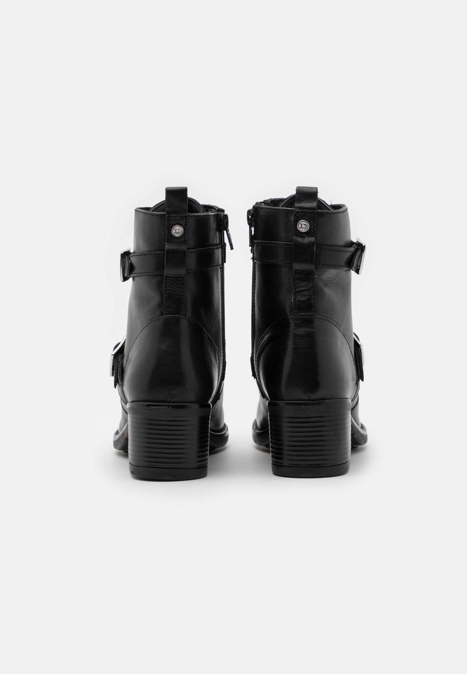 dune paxtone boots