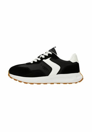Trainers - black r