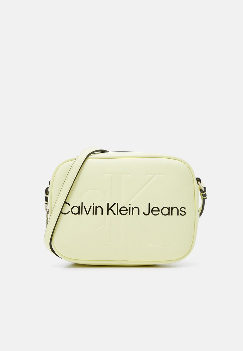 Calvin Klein Jeans SCULPTED CAMERA BAG MONO Across body bag sherbert/light yellow Zalando