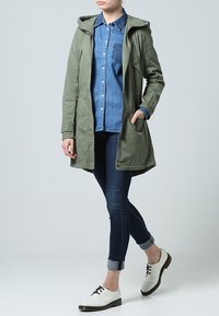 United Colors of Benetton Parkas - khaki