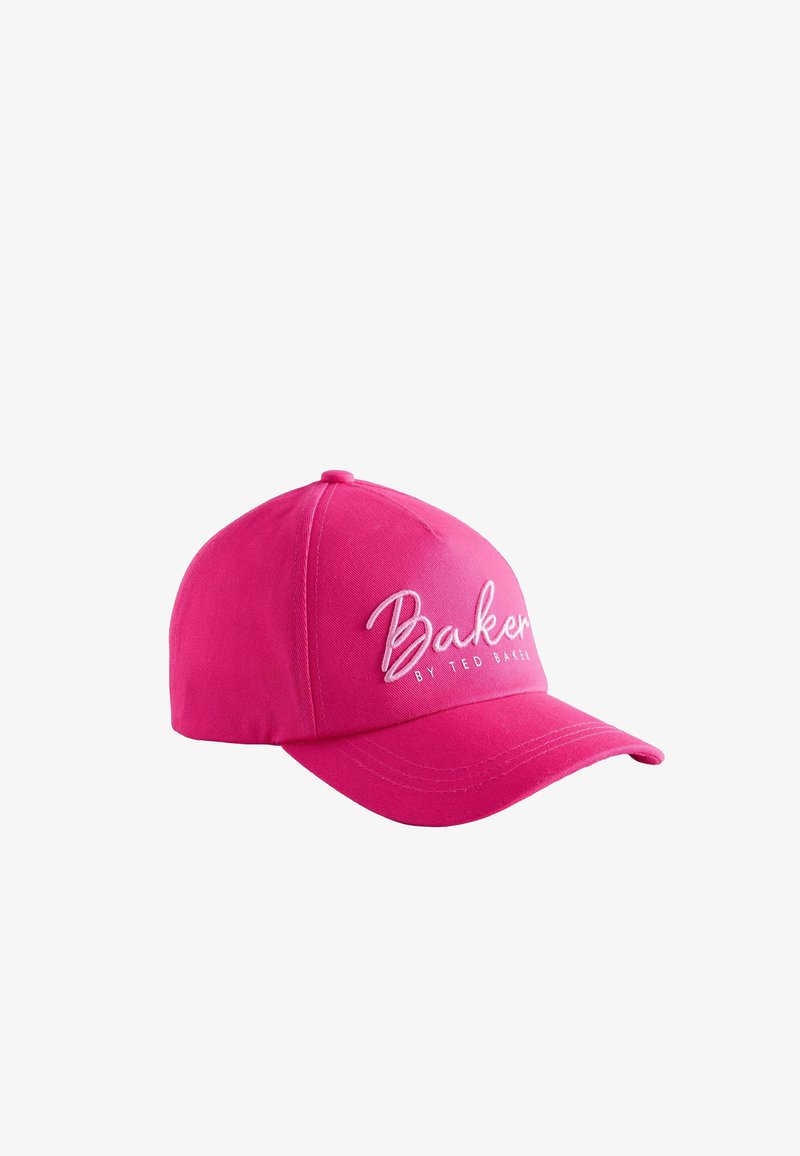 Casquette de baseball rose vif à visière courbée, brodée de "Baker by Ted Baker" en lettres blanches sur le panneau avant.