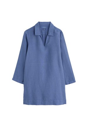 Tunique en lin bleu avec un col, décolleté en V et manches trois-quarts. Texture lisse avec une coupe décontractée et un ourlet droit.