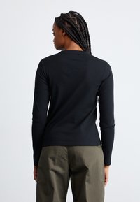 Carhartt WIP SERENA - Pikkade varrukatega topp - black