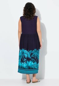Ulla Popken SLEEVELESS - Trikoomekko - inky blue