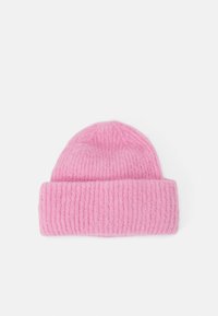 strawberry pink