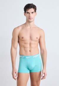 Nike Underwear TRUNK 3 PACK - Chiloți boxer - green frost/antrhacite/hyper royal