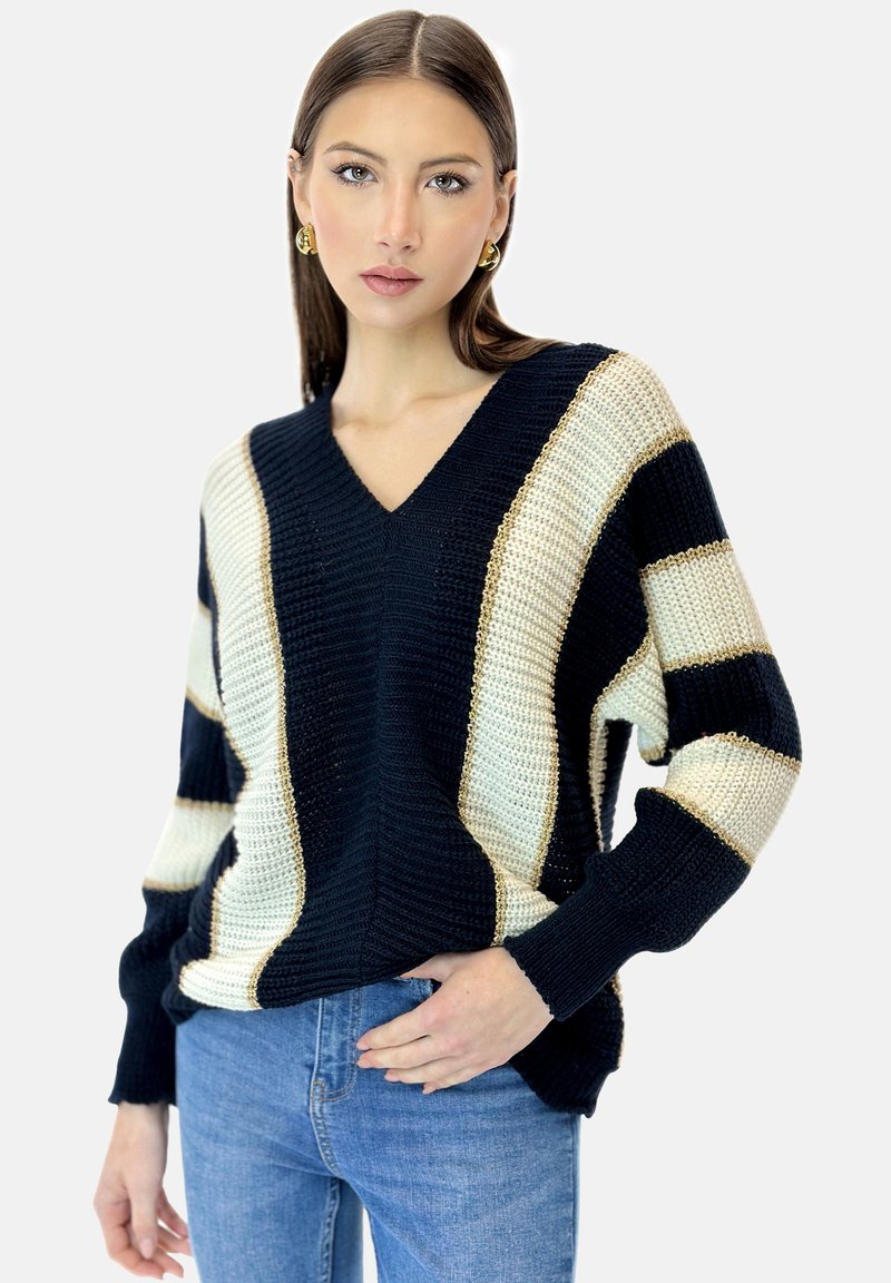 Elara Maglione - blau