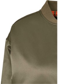 Urban Classics Bomber dzseki - softolive