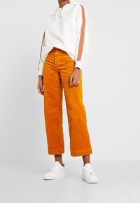 Monki Pantaloni - mustard yellow
