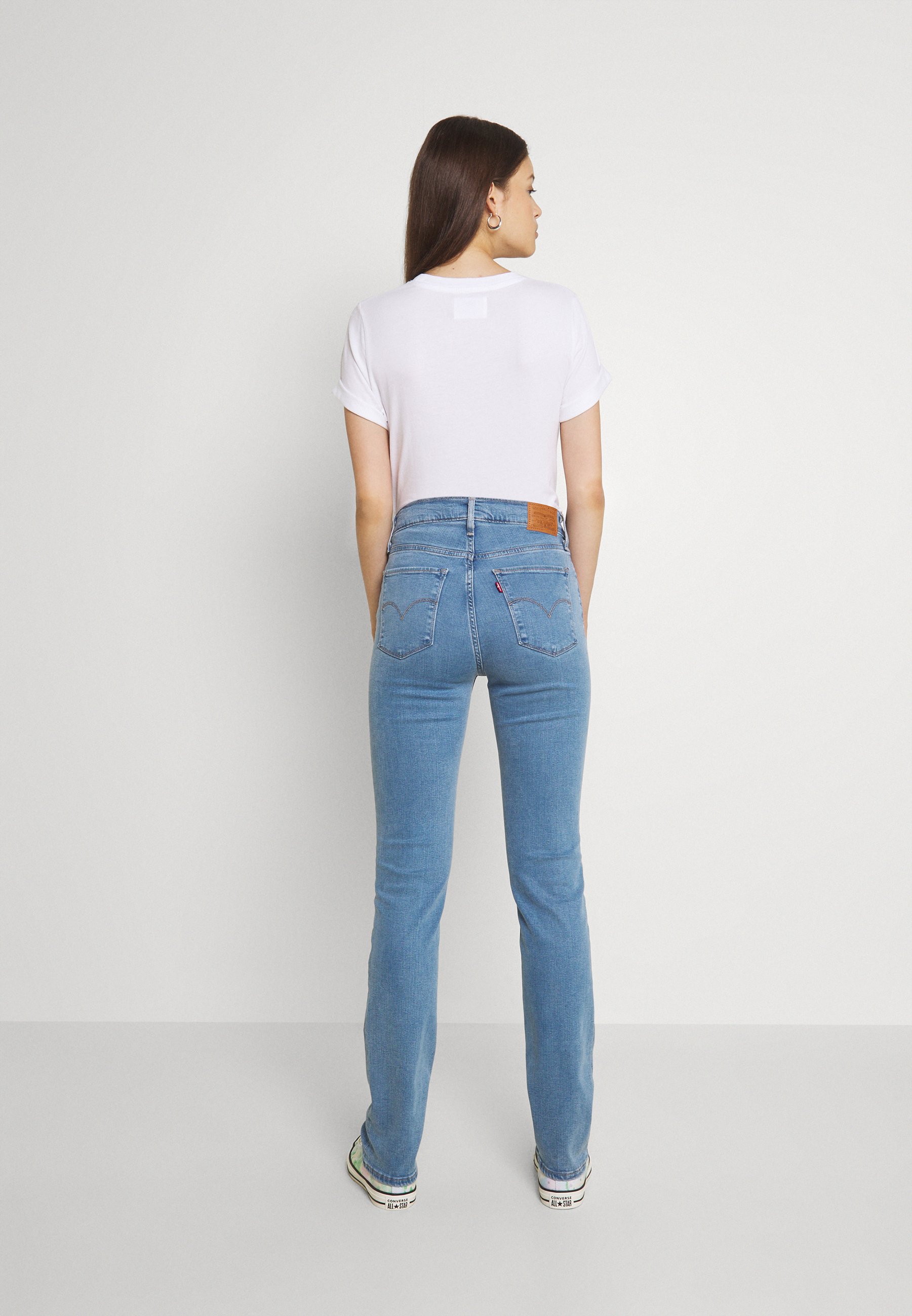 Straight leg jeans 