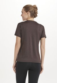 Endurance MAJE - T-shirt till träning - black bean