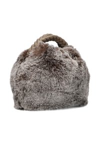 Borsa in pelliccia sintetica di un morbido grigio con un design arricciato, dotata di un manico intrecciato color beige, che offre una consistenza soffice e una forma arrotondata.