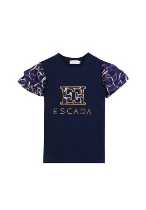 Camicia blu navy a maniche corte con maniche viola a sbuffo con motivo, grande logo "EE" multicolore e scritta "ESCADA" in oro sul davanti.