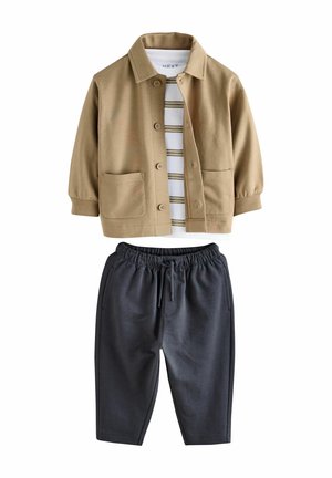 REGULAR FIT AND JOGGERS 3 PIECE SET - Základné tričko - tan brown