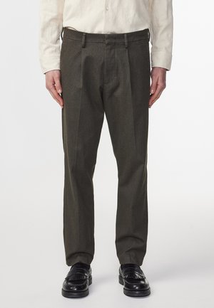 BILL - Chino - dark army - 354