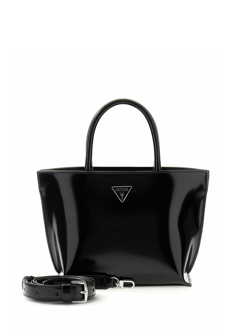 Sac à main noir brillant avec deux poignées supérieures, un logo triangulaire et une bandoulière amovible. Présente une forme structurée et une texture lisse.