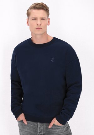Navyblaues Rundhals-Sweatshirt aus weichem Material, mit einem dezenten Anker-Logo auf der Brust sowie gerippten Bündchen und Saum.