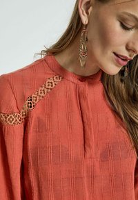PEPPERCORN TAMARA 3/4 SLEEVE  - Bluza - mecca orange