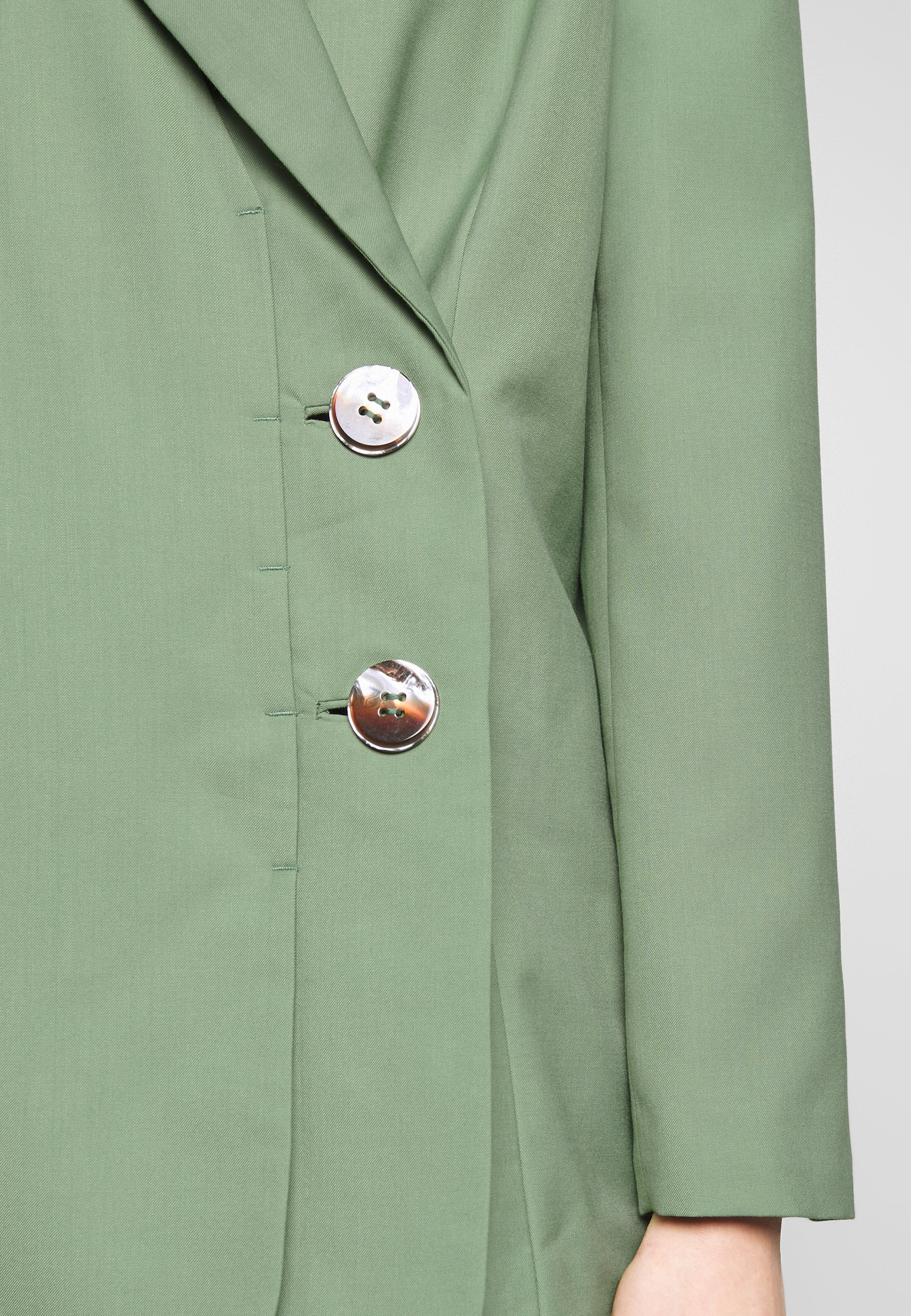 CMEO COLLECTIVE JUST THE SAME BLAZER Blazer green CMEO COLLECTIVE JUST THE SAME PANT Bukse green Zalando.no
