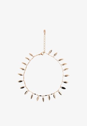 Aranyszínű lánckarkötő kis, hosszúkás ovális medálokkal, egyenletesen elosztva a láncon, és egy állítható hosszirányú rákkapoccsal.