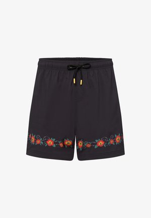 Shorts de bain noirs avec une taille élastique, un cordon de serrage et une broderie florale rouge le long de l'ourlet. Tissu lisse avec une coupe personnalisable.