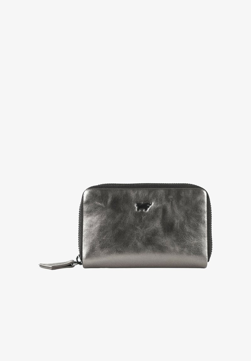 Portafoglio in pelle grigia metallica con una texture liscia, chiusura con zip e un piccolo logo impresso. Design rettangolare compatto con angoli arrotondati.