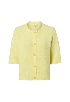 Miękki żółty dzianinowy sweter z krótkimi rękawami, okrągłym dekoltem i pięcioma pasującymi guzikami z przodu.