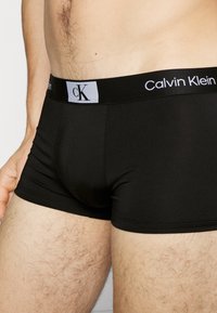 Calvin Klein Underwear TRUNK 3 PACK - Boxer brief - black