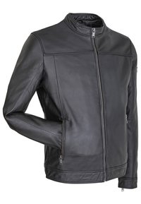 Chaqueta de cuero negra con cuello alzado, cremallera frontal, mangas largas y bolsillos laterales con cremallera, mostrada sobre un fondo blanco.