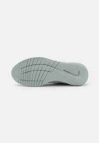 Nike Performance FLEX EXPERIENCE RUN 12 - Tenisice za trening - jade horizon/vintage green/light silver