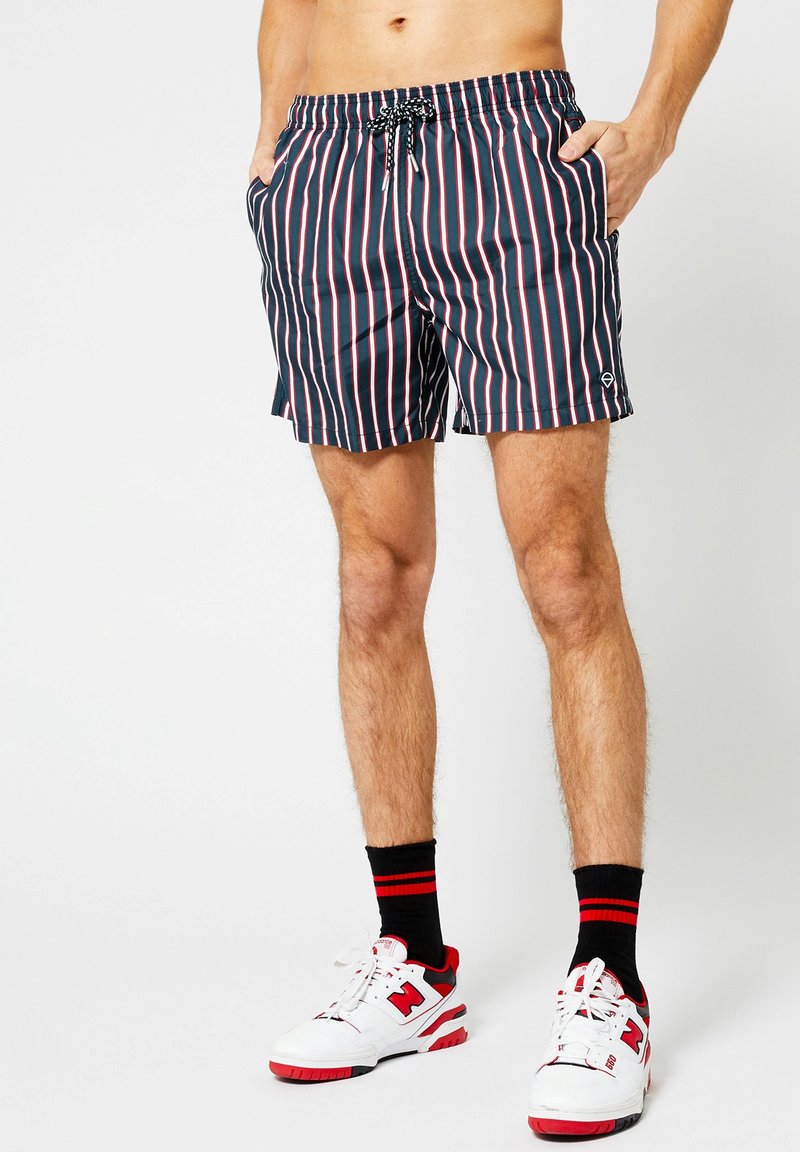 Herren Badehosen | America Today ARIZONA AOP Badeshorts red navy/dunkelblau - OY65856 Herren Badehosen | America Today ARIZONA AOP Badeshorts red navy/dunkelblau - OY65856