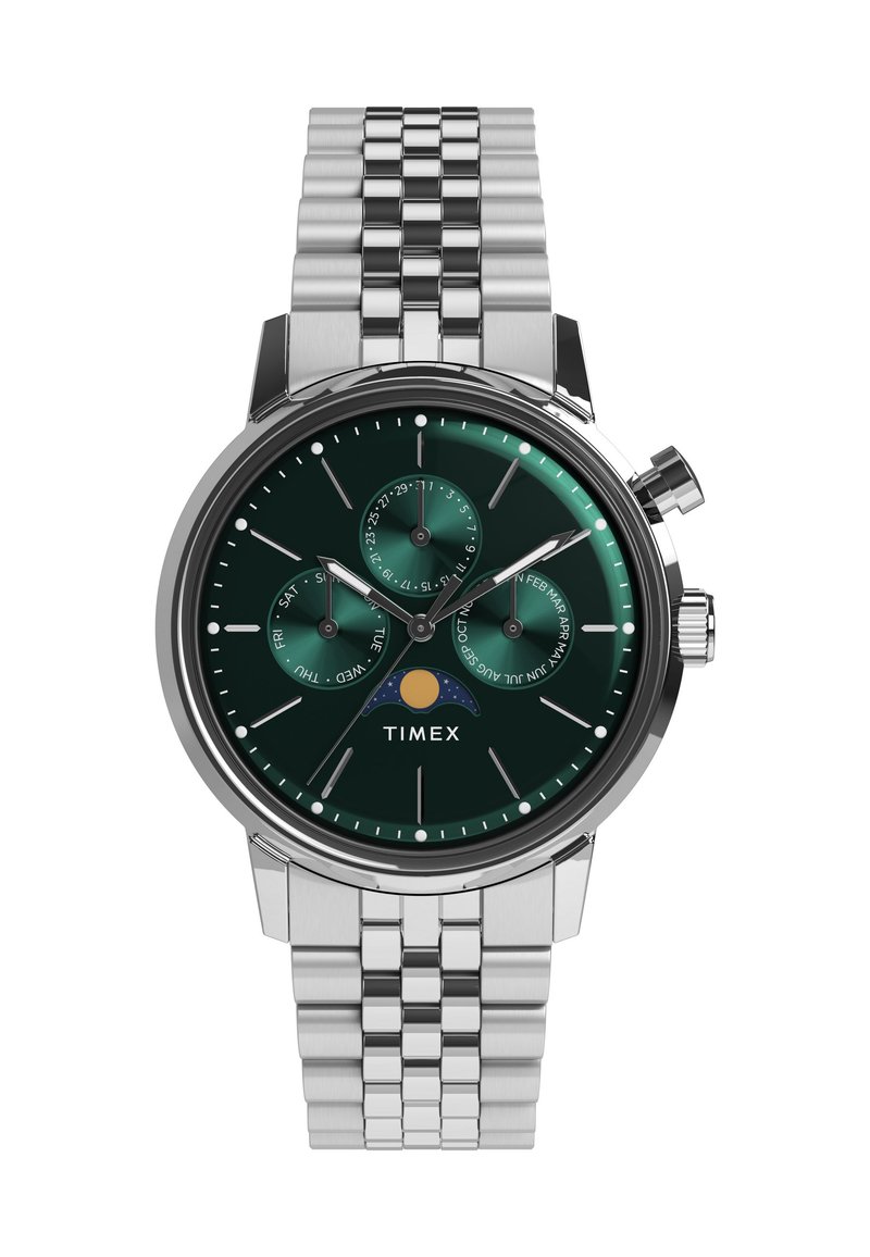 Ura Timex s srebrno zapestnico iz nerjavečega jekla, zelenim številčnico s tremi podštevilčnicami, srebrnimi kazalci in indikatorjem lunine faze.