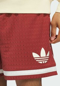 adidas Originals BASKETBALL - Shorts - preloved ruby ivory