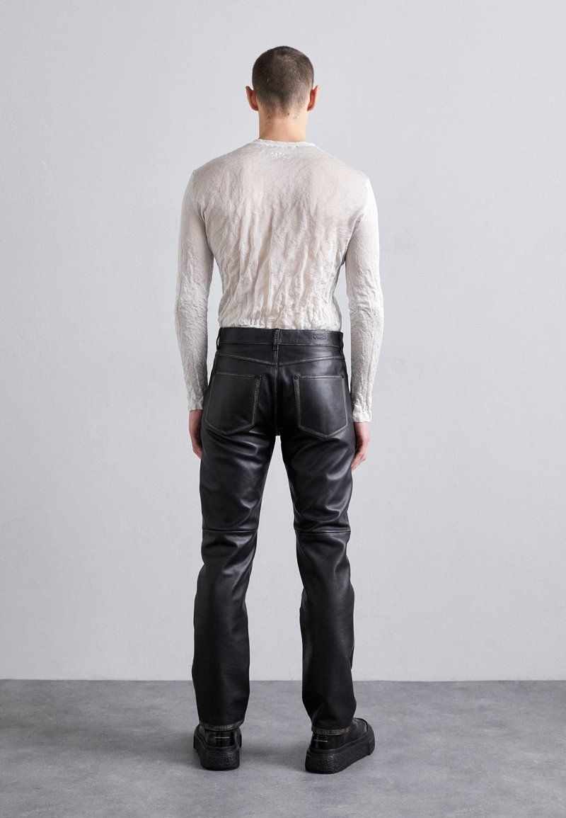 032c UMA TROUSERS - Lederhose - black