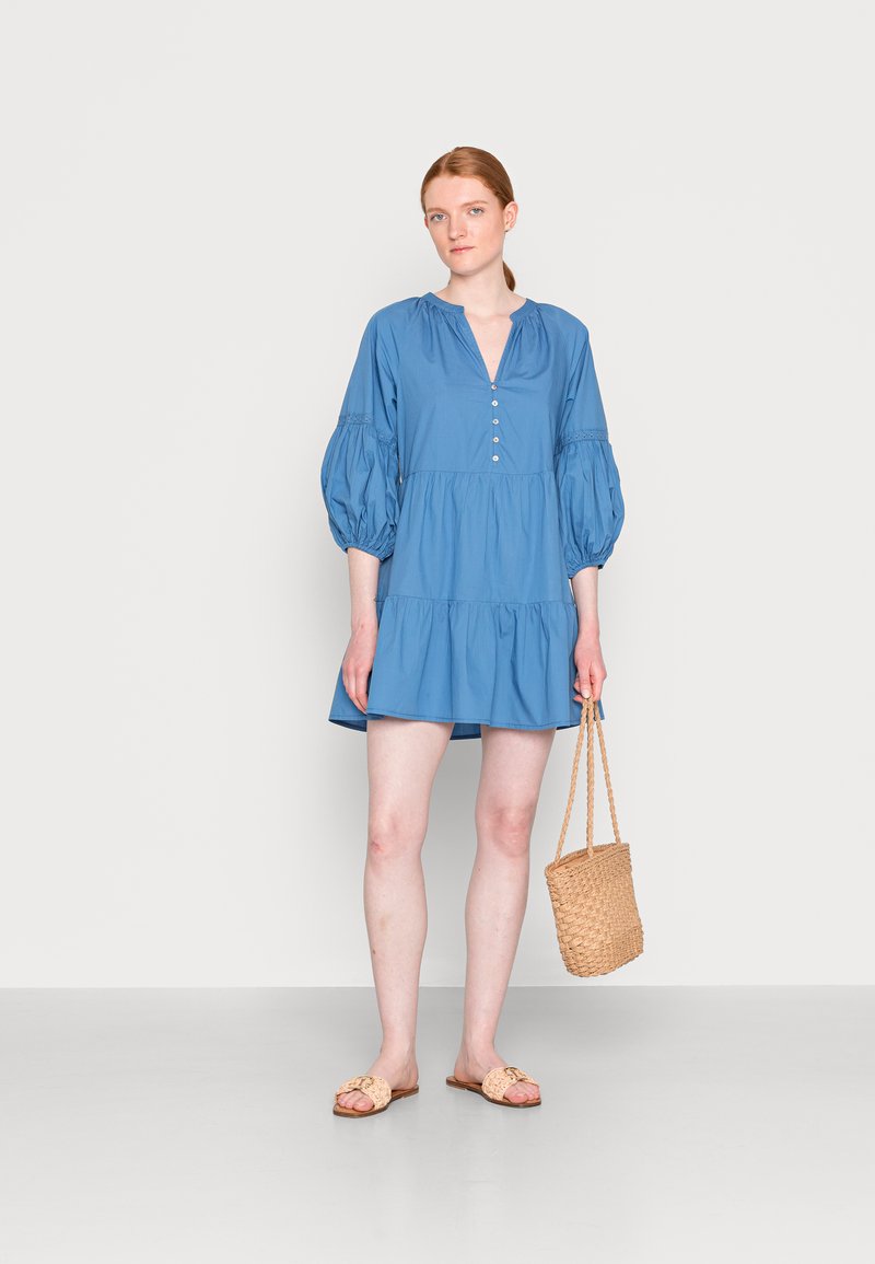 Damen Freizeitkleider | Springfield VESTIDO CORTO Freizeitkleid medium blue/blau - KN33099 Damen Freizeitkleider | Springfield VESTIDO CORTO Freizeitkleid medium blue/blau - KN33099
