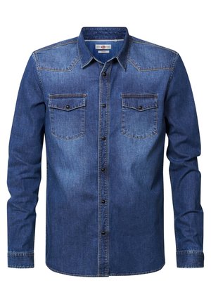 Niebieska koszula z denimu z długim rękawem, zapinana na guziki z przodu, z dwoma kieszeniami na piersi z patkami zapinanymi na guziki i ozdobnym karczkiem w stylu western.