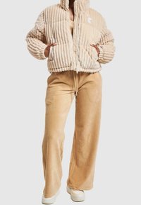 Karl Kani Zimní bunda - beige