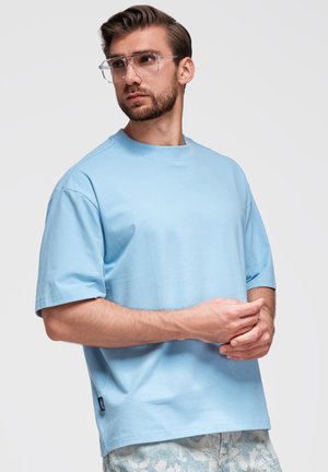 Ombre, T-shirts basic - light blue